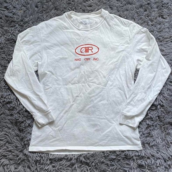Nike White Long Sleeve Tee with Red Graphic - Picture 2 of 3